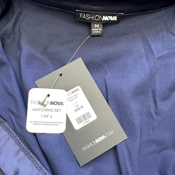 *NWT* Fashion Nova Blue Satin Dress Set Size Medium - Picture 6 of 10